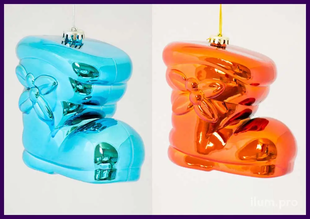 Разноцветные глянцевые сапожки - игрушки для ёлки