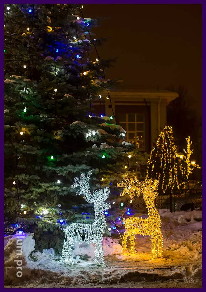 Фигуры оленей с гирляндами в Иваново на Новый год