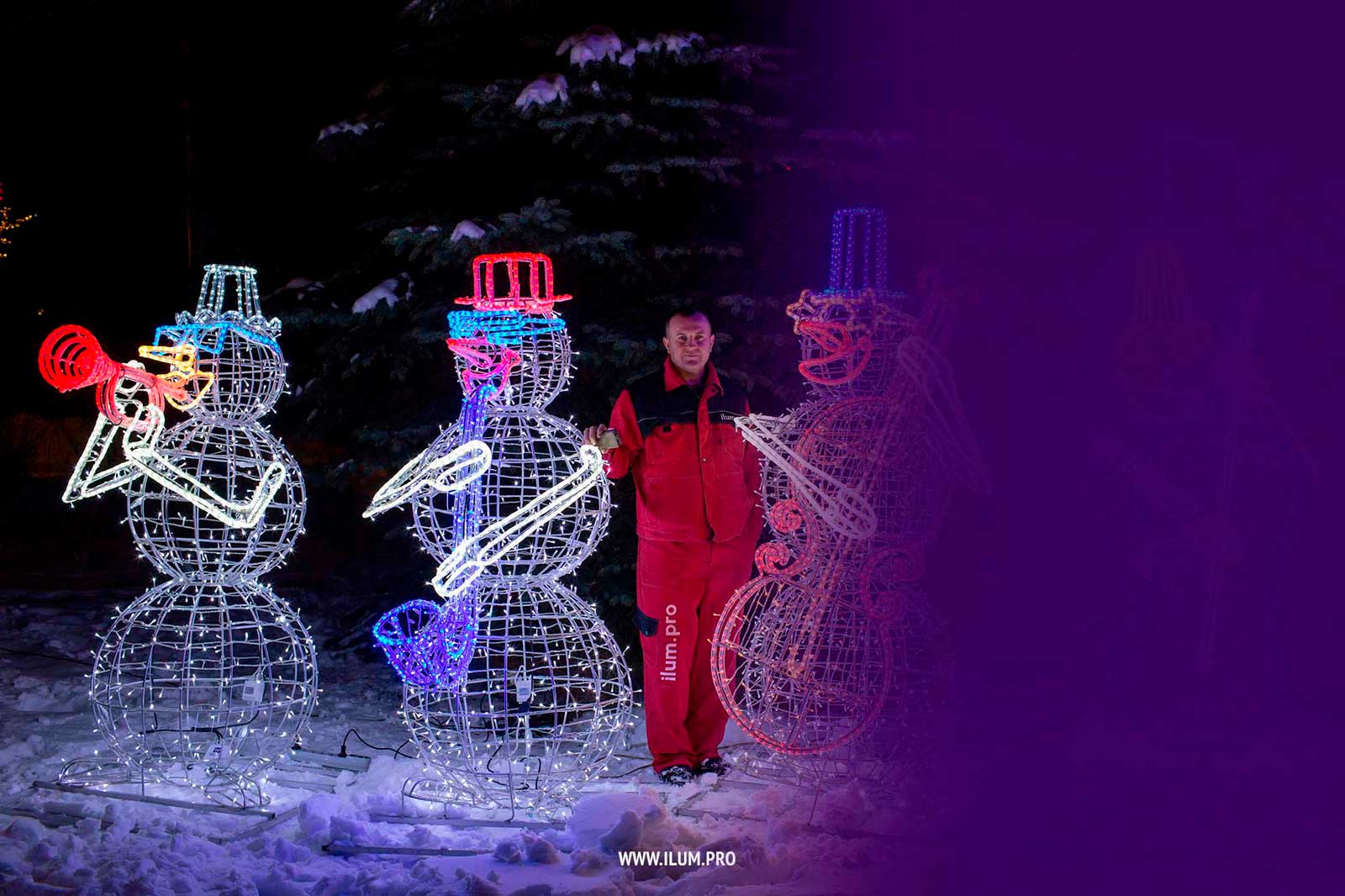 Световые фигуры снеговиков с музыкальными инструментами для украшения на Новый год