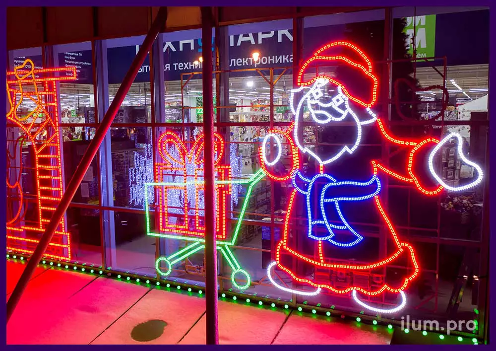 Новогоднее украшение фасада ТЦ в Московской области световыми модулями