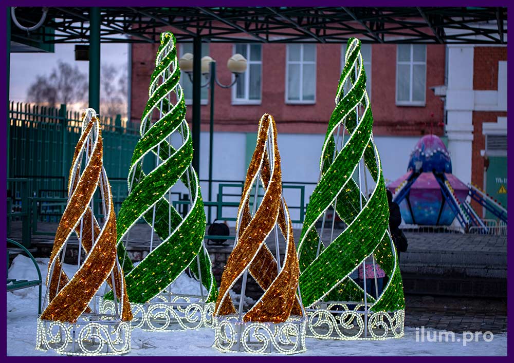 Разноцветная иллюминация на новогодние праздники - конусы с дюралатом и мишурой
