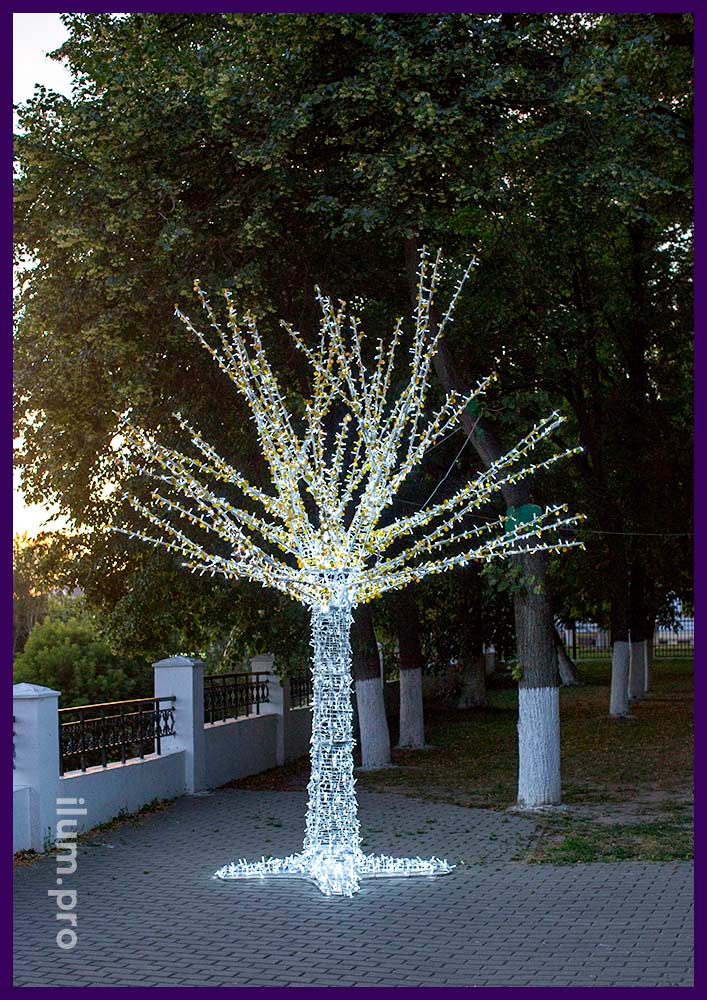 Дерево со светодиодной подсветкой для украшения парка