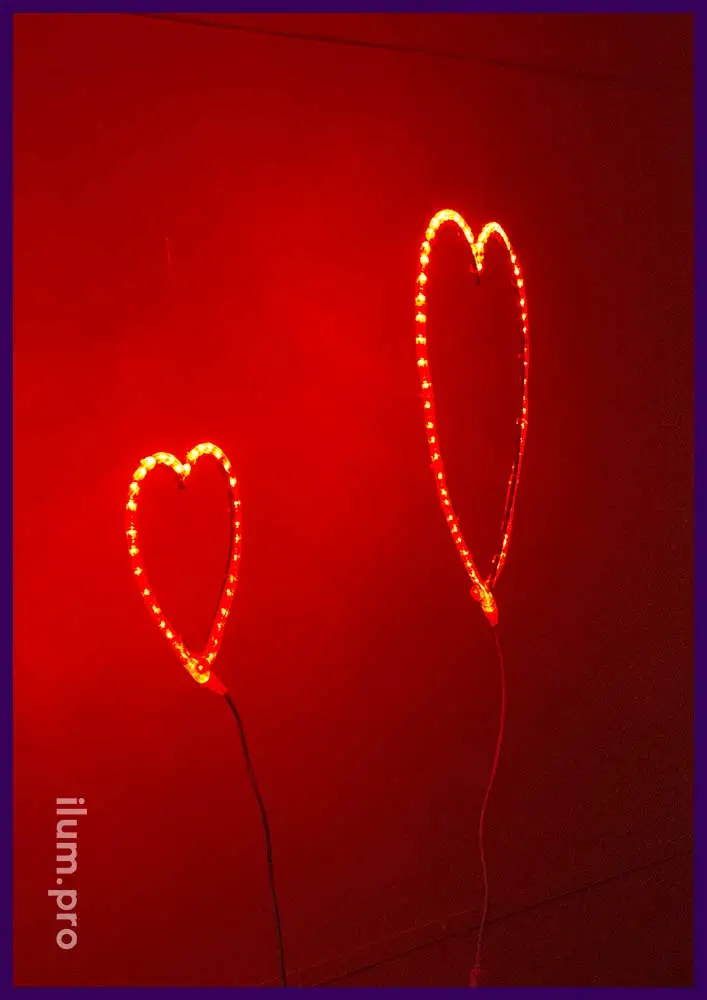 Красное матовое сердце с подсветкой из дюралайта