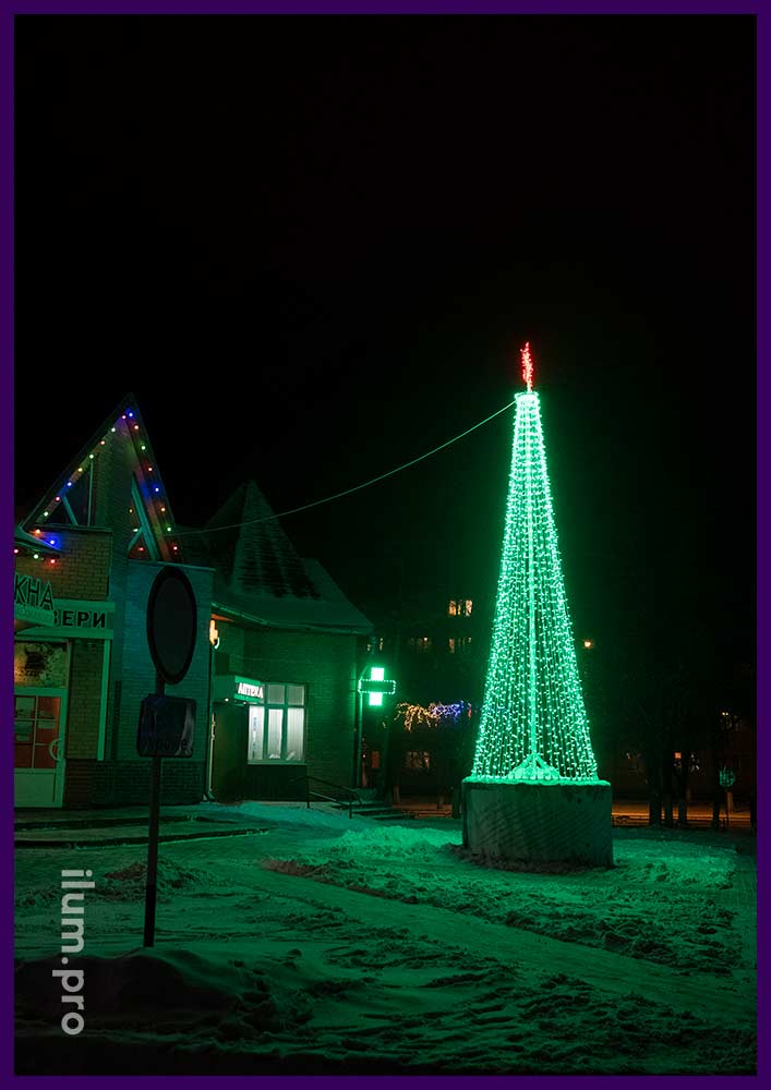 Уличная светодиодная ёлка с гирляндами в Рязанской области