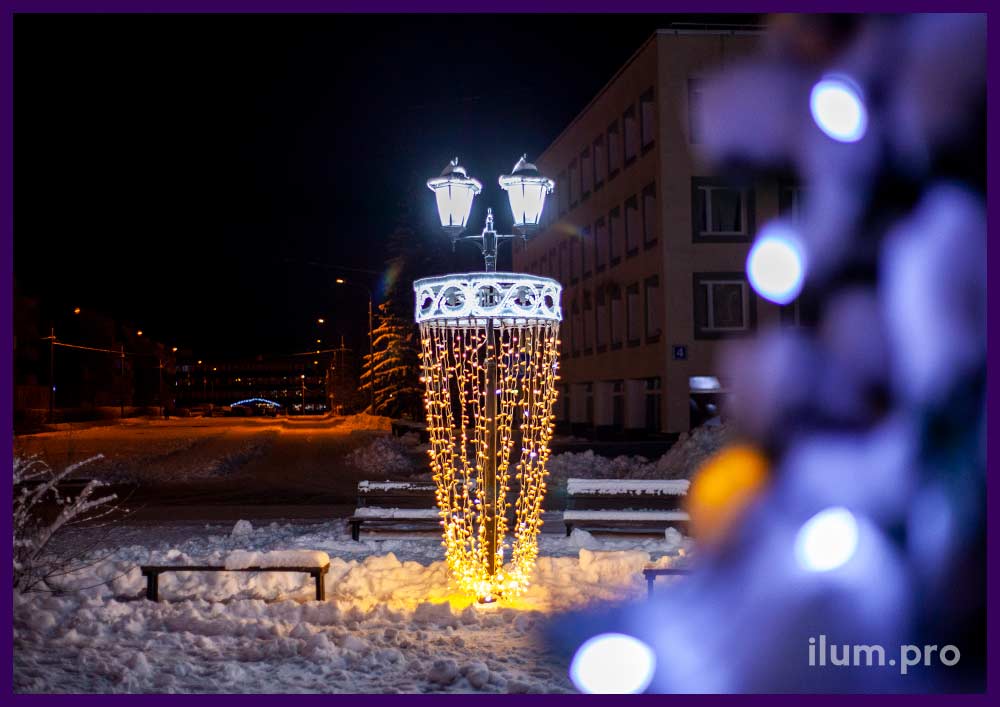 Иллюминация светодиодная на площади города в Подмосковье