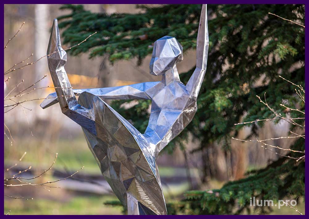 Скульптура садово-парковая из стали в форме танцующей девушки - полигональный арт-объект