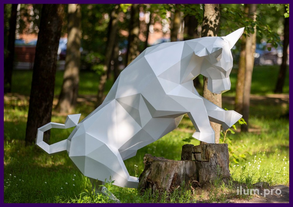 Садово-парковая полигональная скульптура животного из стали - металлический бык
