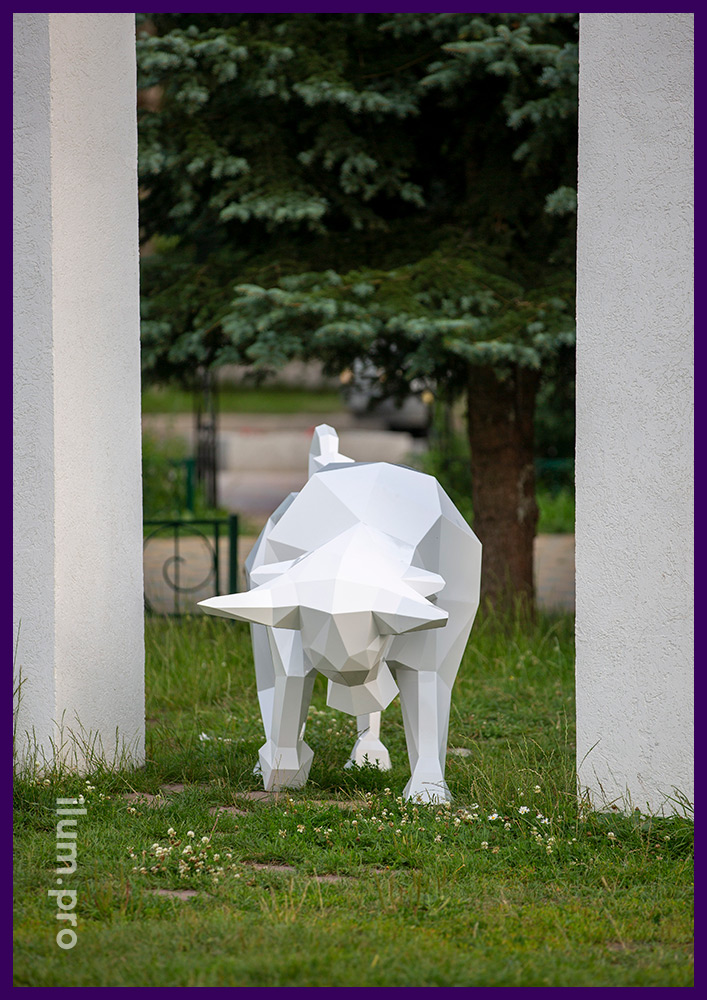Садово-парковые ландшафтные фигуры животных из металла в полигональном стиле