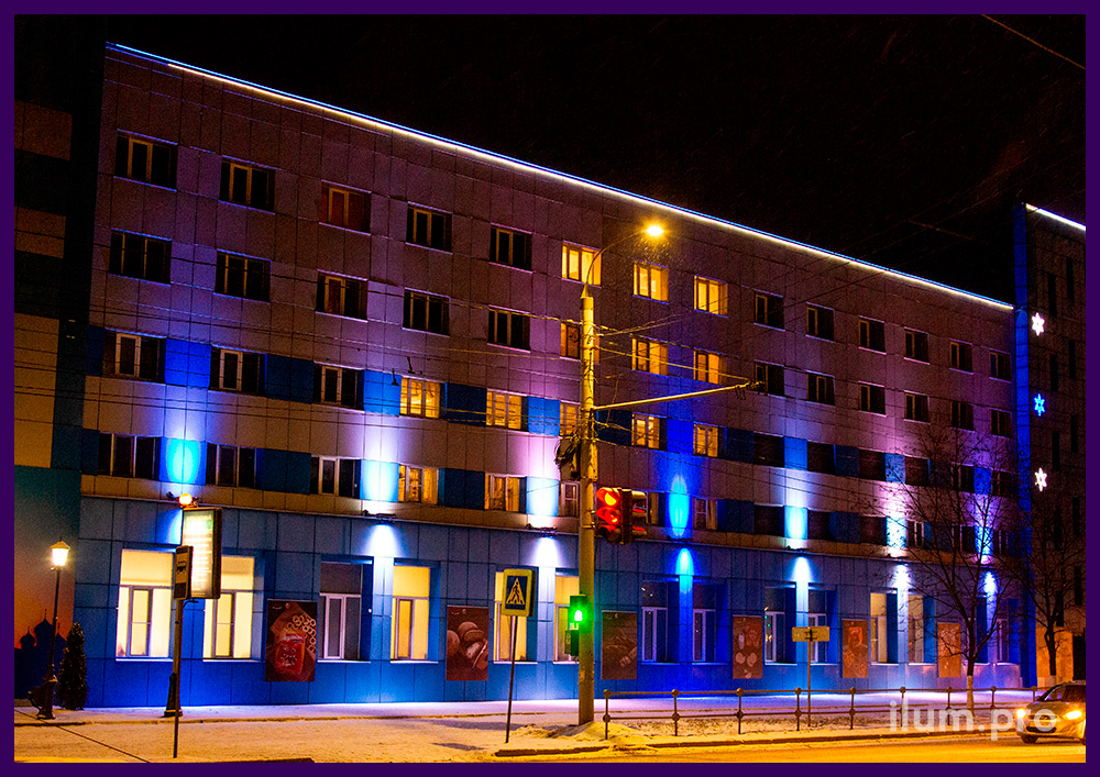 Светодинамическая, архитектурная подсветка фасада завода во Владимире управляемыми RGB прожекторами