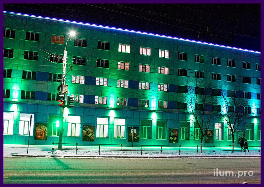 Освещение фасада завода во Владимире разноцветными прожекторами с управлением по DMX