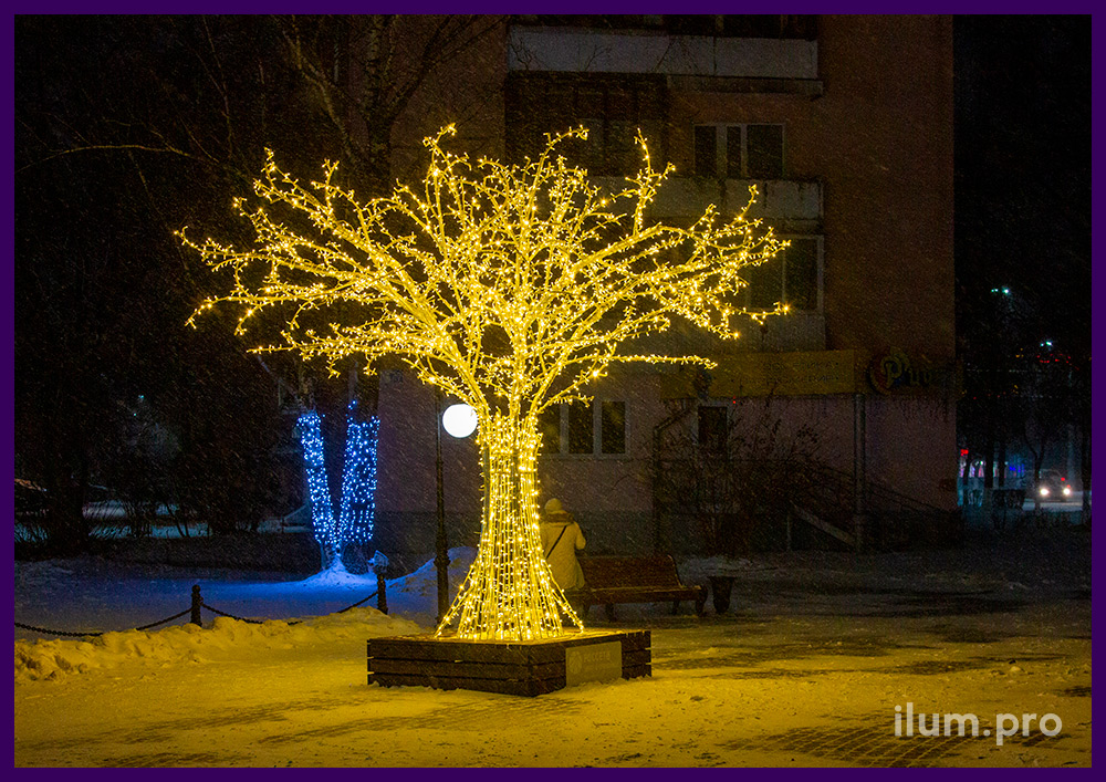 Дерево уличное светодиодное, новогоднее украшение для города с гирляндами