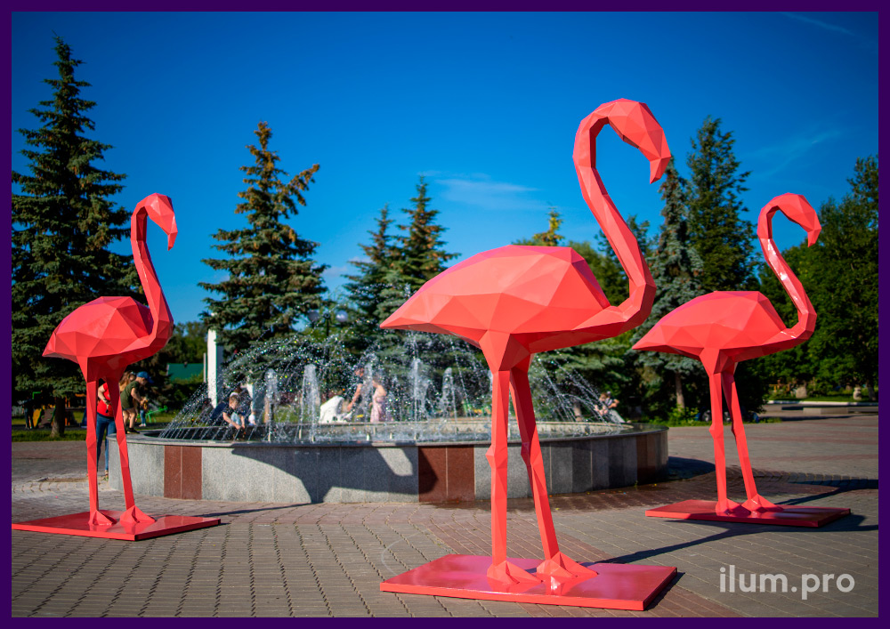 Полигональные скульптуры из стали - розовые фламинго для украшения ландшафта