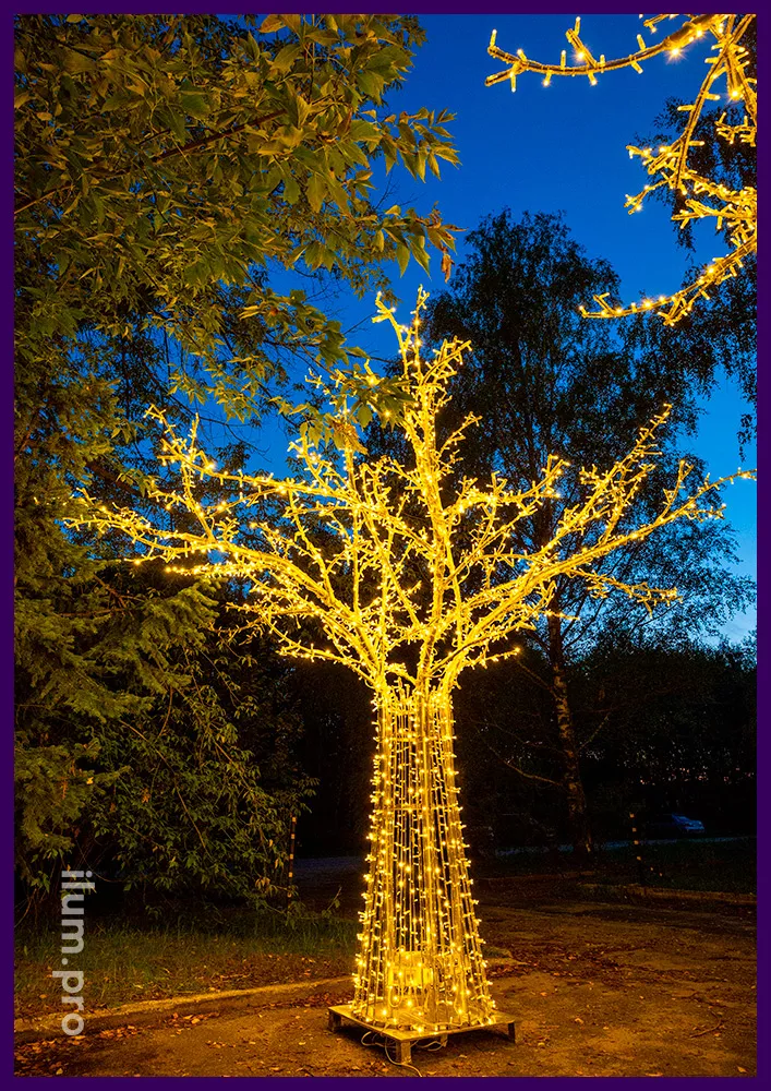 Дерево светящееся из металлического каркаса с гирляндами тёпло-белого цвета, IP65