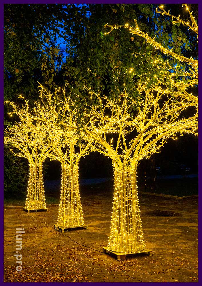 Деревья светящиеся для украшения городских улиц и площадей, каркас из алюминия высотой 4 метра