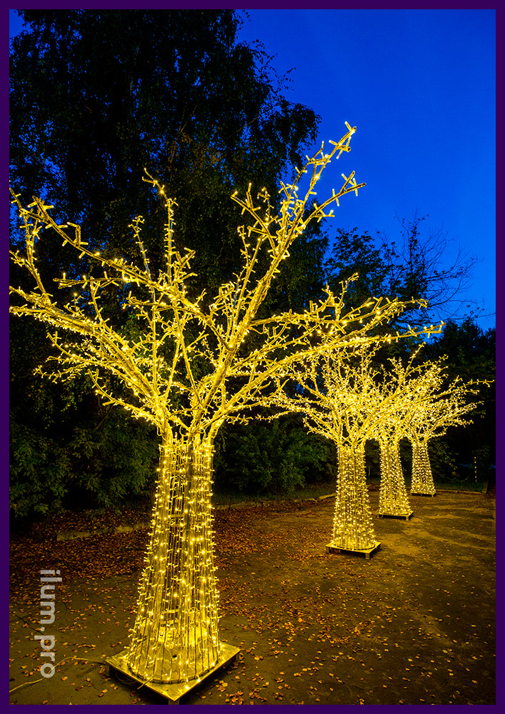Четырёхметровое светодиодное дерево с гирляндами на каркасе из нержавеющих алюминиевых труб