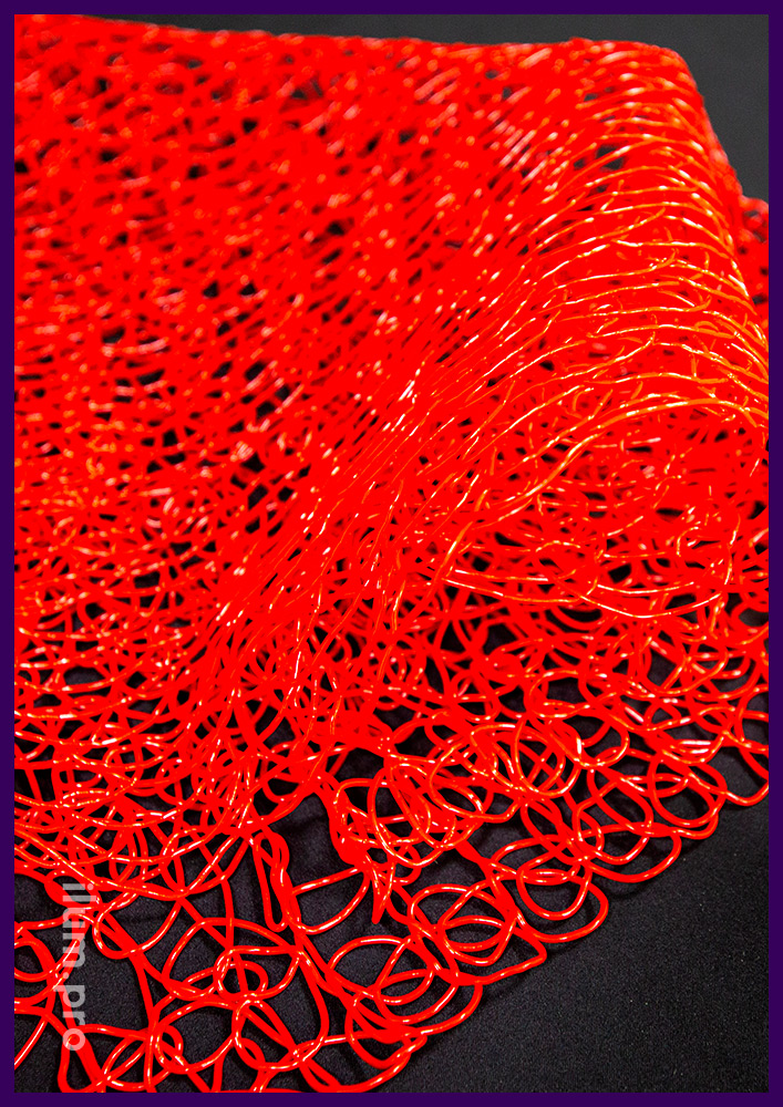 Красные сетки из ПВХ в десятиметровых рулонах, декоративные материалы на Новый год