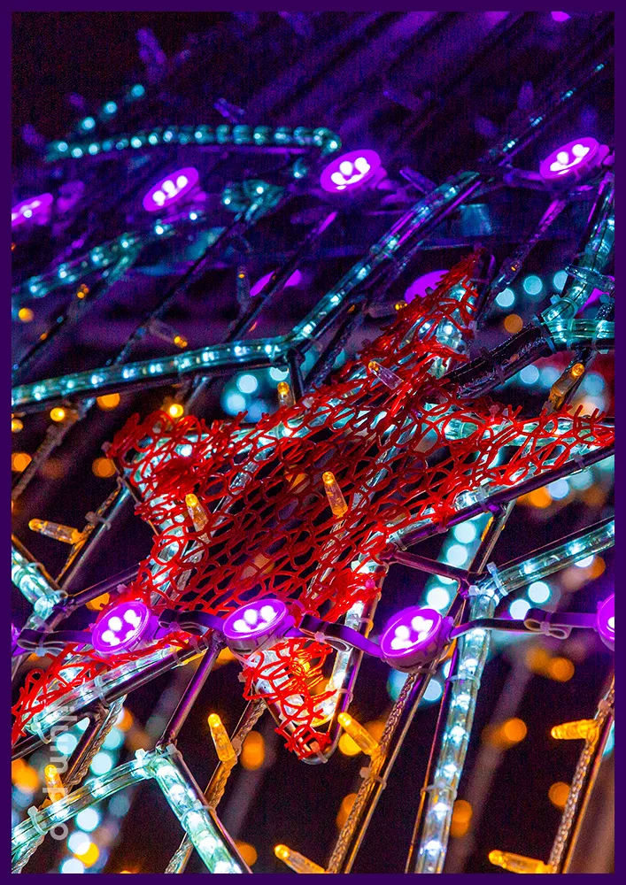 Шар арка ёлочная игрушка со светодиодными гирляндами и LED RGB модулями для украшения города на Новый год