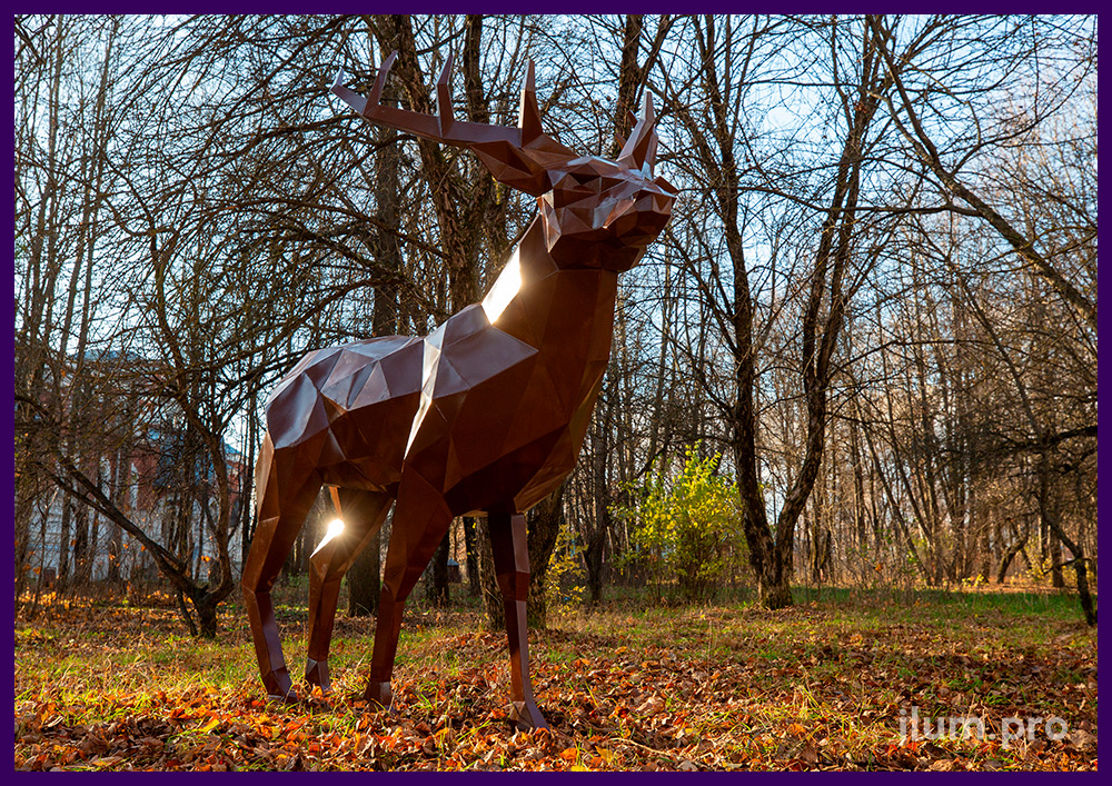 Полигональные фигуры из металла в форме животных для парков и скверов - коричневый олень