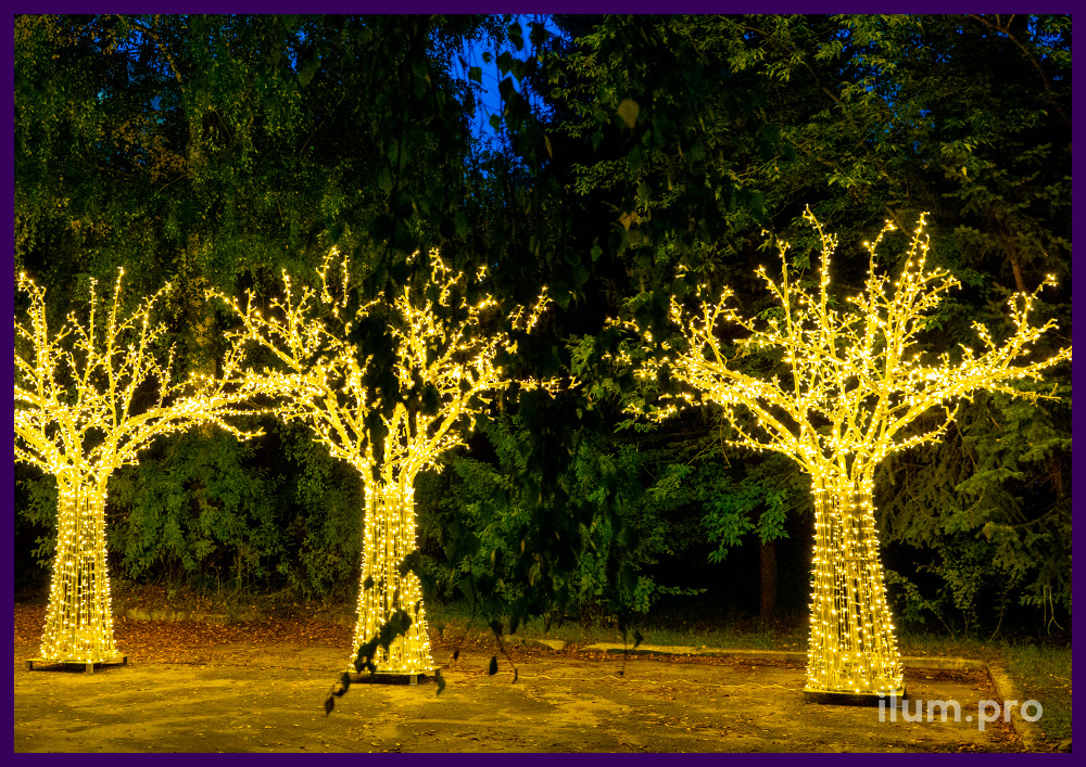 Металлические деревья с подсветкой уличными гирляндами | ILUM.PRO