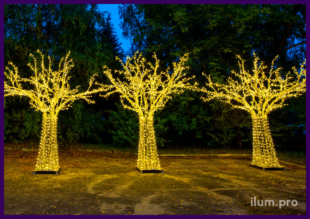 Деревья металлические с подсветкой гирляндами для украшения улиц и площадей