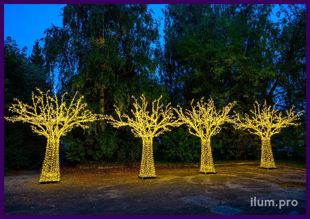 Деревья высотой 4 метра из алюминиевого каркаса и тёпло-белых светодиодных гирлянд для украшения улицы