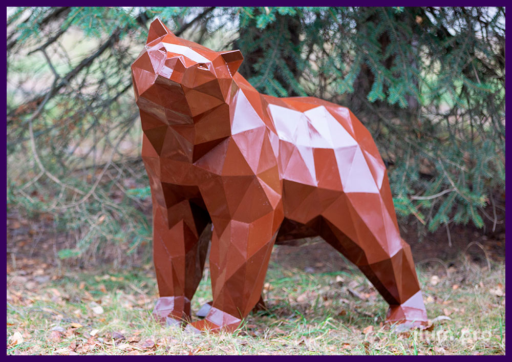 Медвежонок полигональный из крашеной стали - уличный арт-объект высотой 1 метр