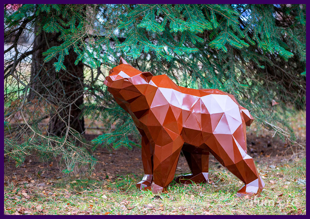 Коричневый медвежонок из крашеной стали - полигональные арт-объекты в парках и скверах