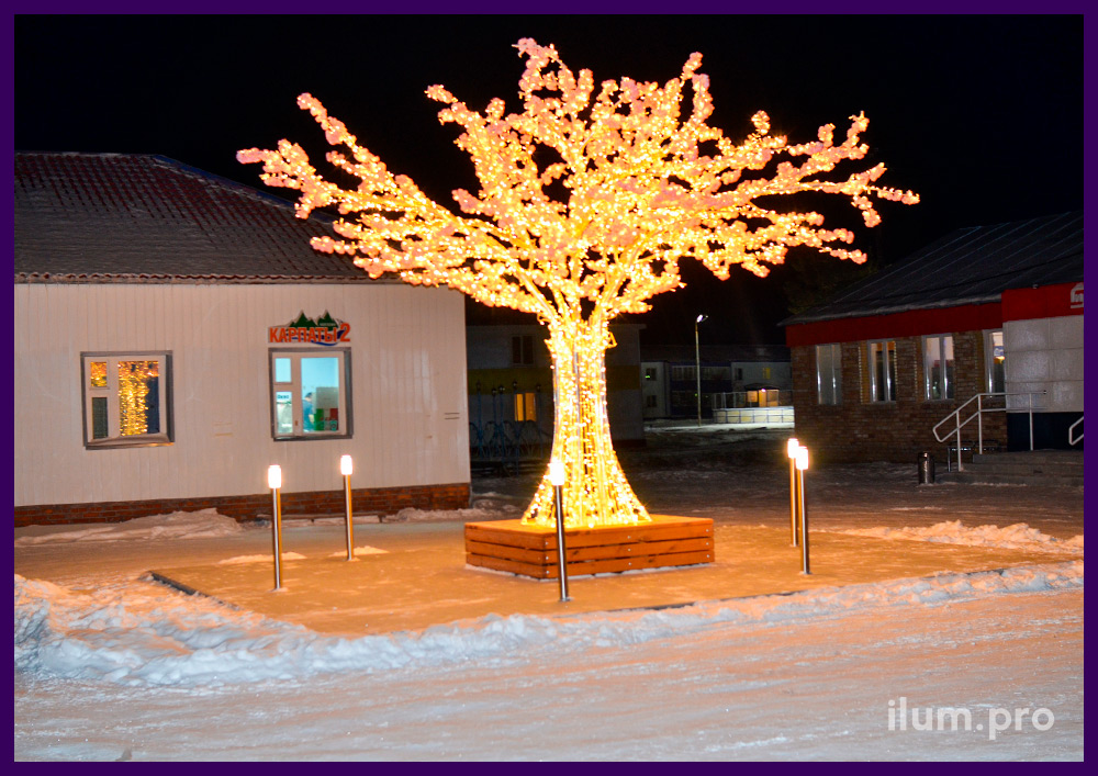 Светодиодное дерево на площади в Лонгъюгане, металлический каркас с гирляндами и цветами