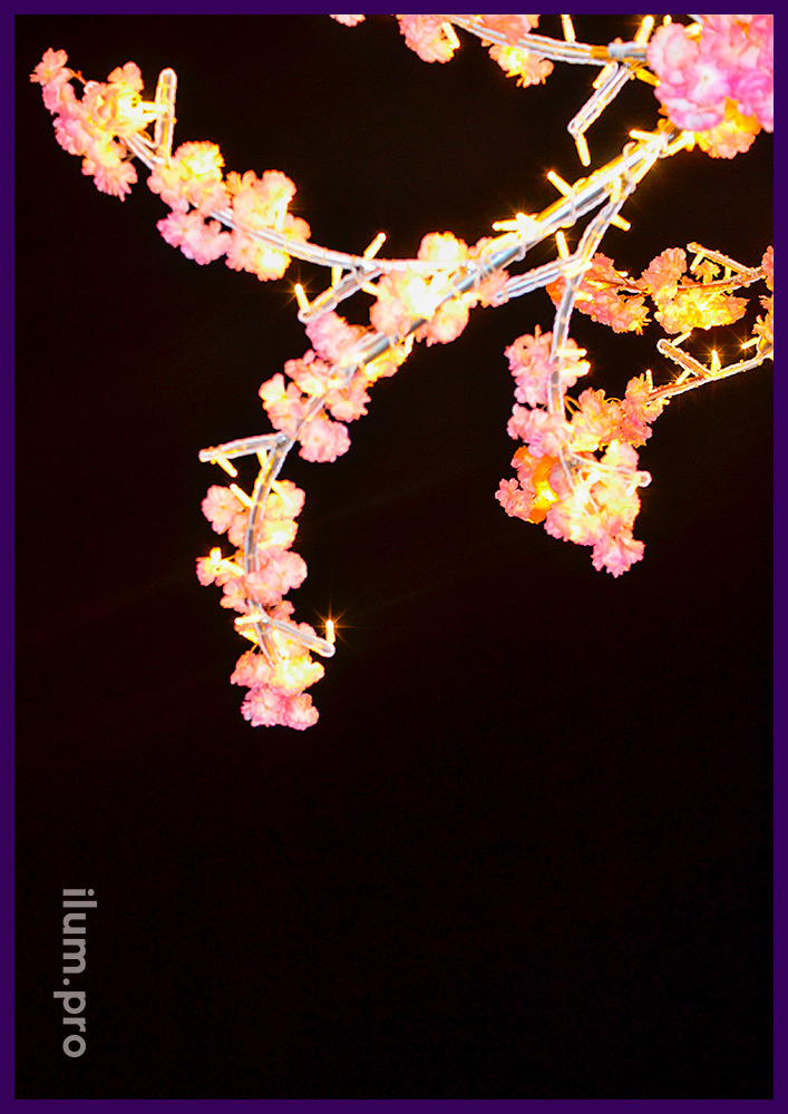 Светящееся дерево с цветами и гирляндами, каркас из алюминия, деревянная скамейка, защита IP65