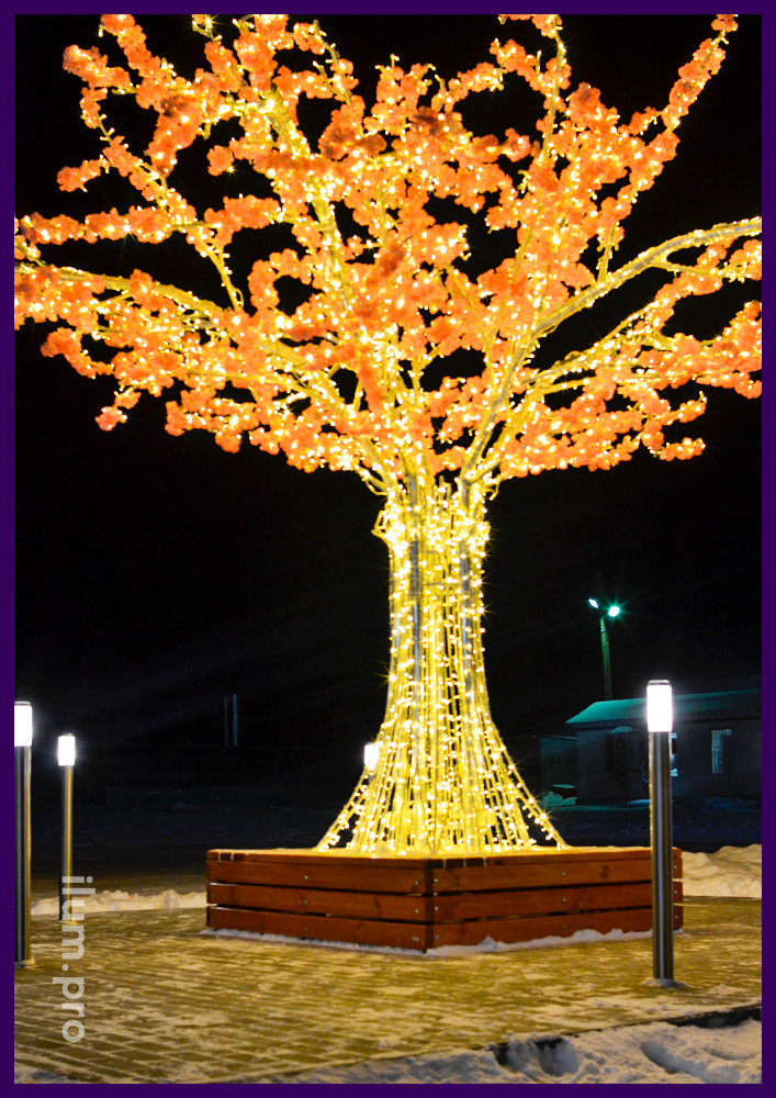 Деревья светодиодные с тёпло-белыми гирляндами высотой 5 метров, декор цветами, скамейка в основании