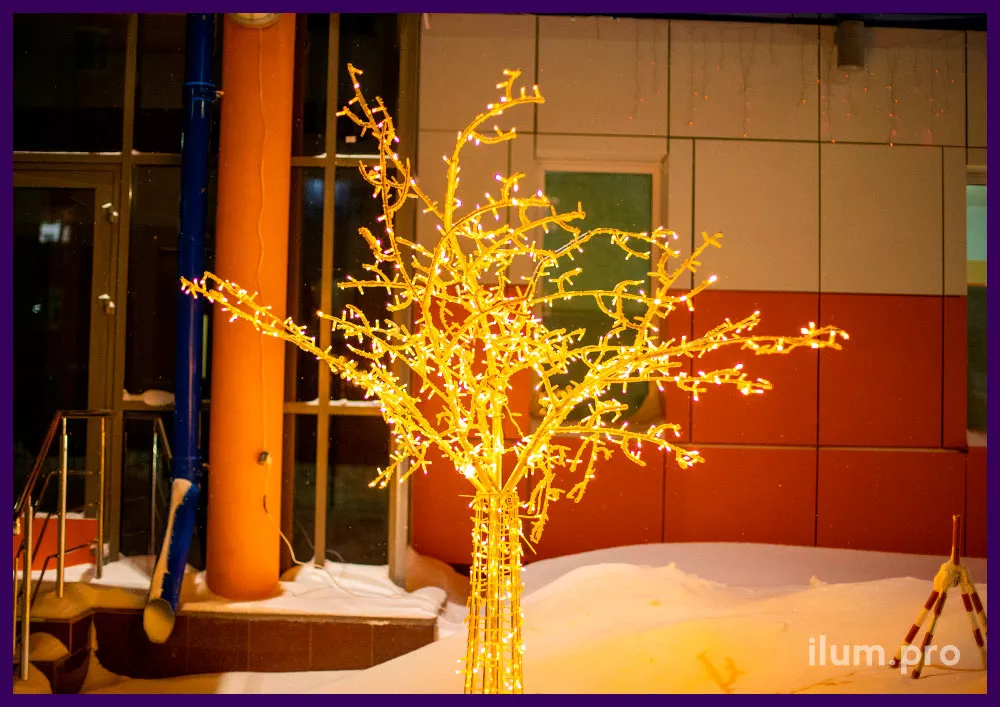 Светодиодные деревья из профессиональных гирлянд и алюминиевого каркаса в ЯНАО на Новый год