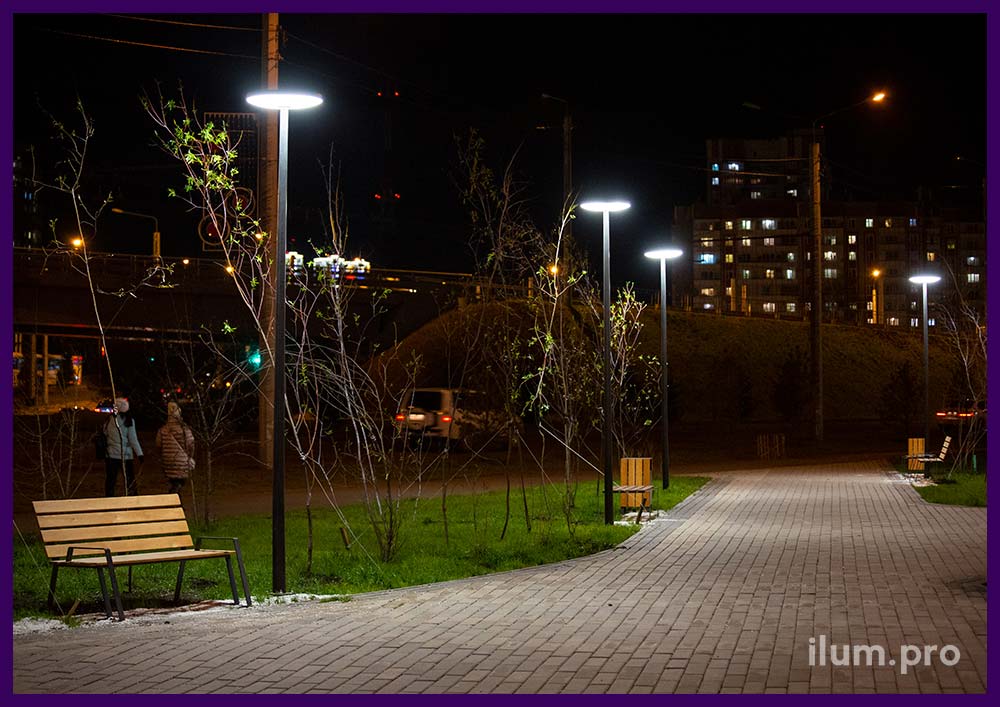 Стильные светодиодные садово-парковые фонари необычной формы с качественной оптикой