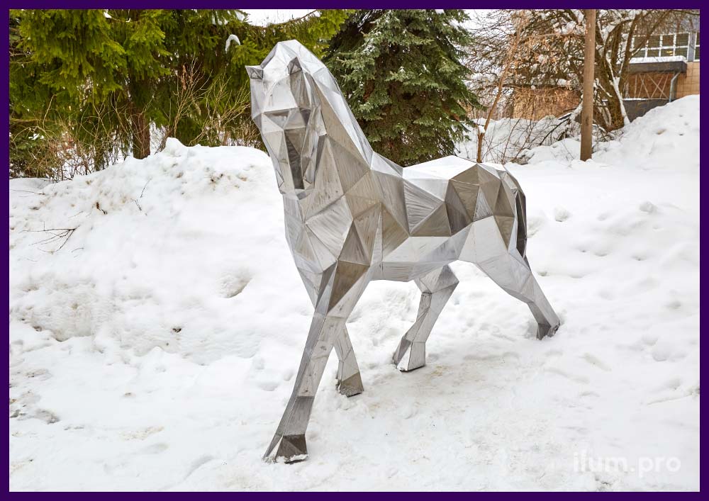 Конь металлический полигональный для украшения улицы - ландшафтная скульптура из кортена