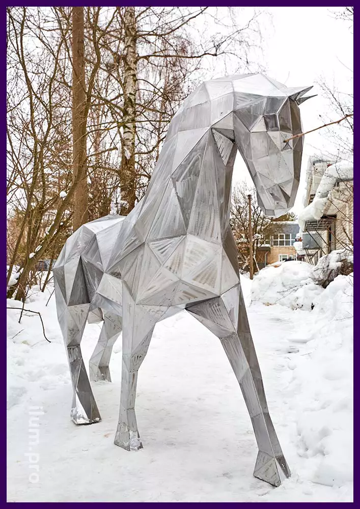 Фигуры полигональные металлические в форме лошадей для украшения территории - необычные арт-объекты