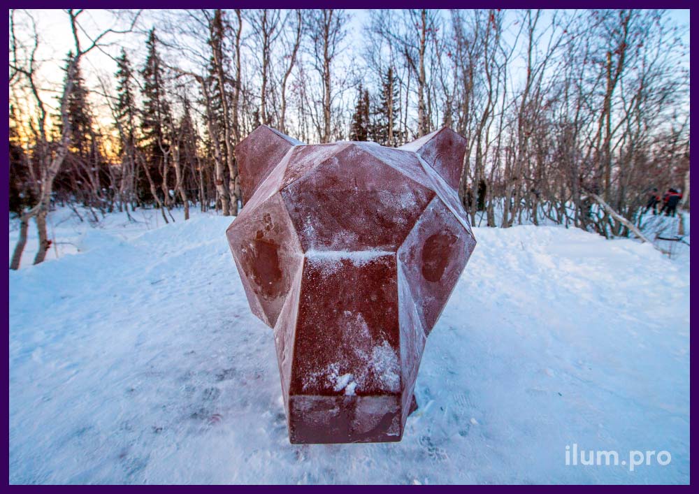 Скульптура полигонального медведя из крашеной стали - арт-объекты металлические для украшения парков