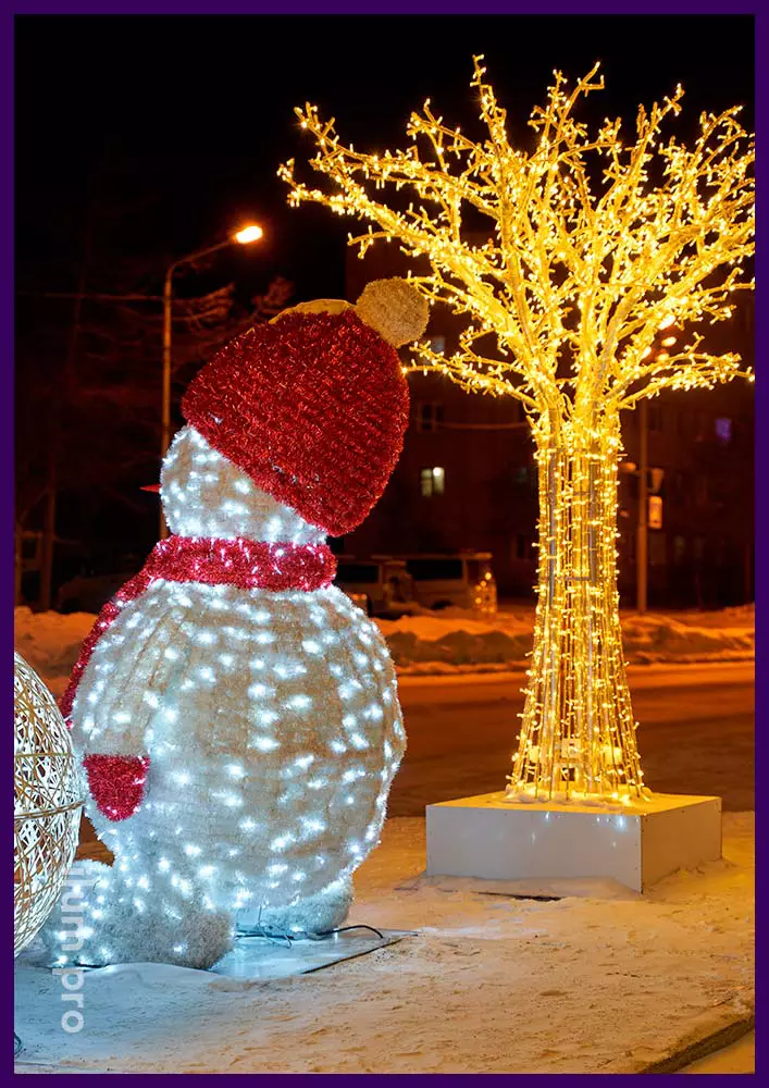 Снеговик и дерево с гирляндами и каркасом из нержавеющего сплава, новогоднее украшение Магадана