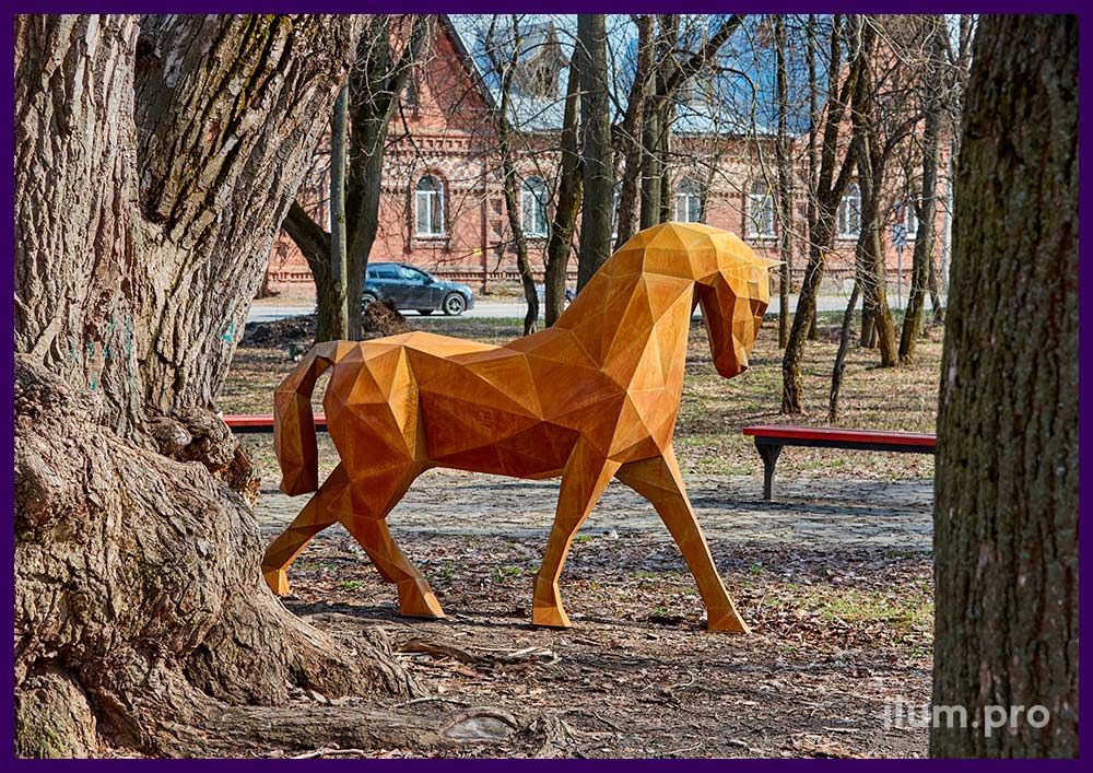 Полигональная скульптура коня из кортен-стали для благоустройства парков и скверов