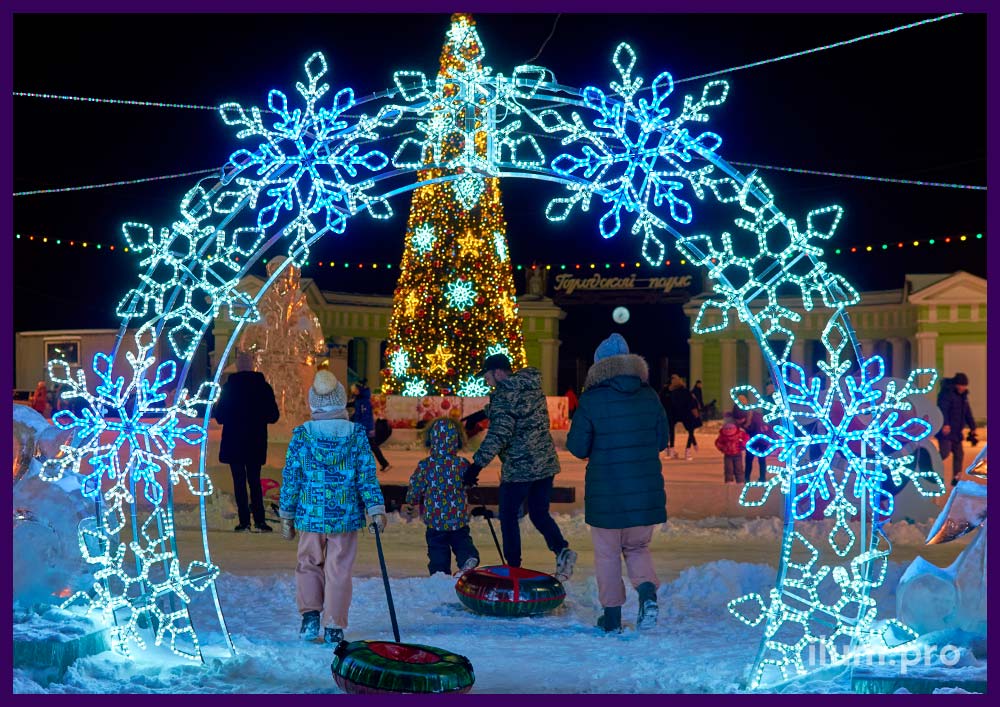 Световые арки с гирляндами на новогодние праздники - уличная иллюминация с защитой от осадков