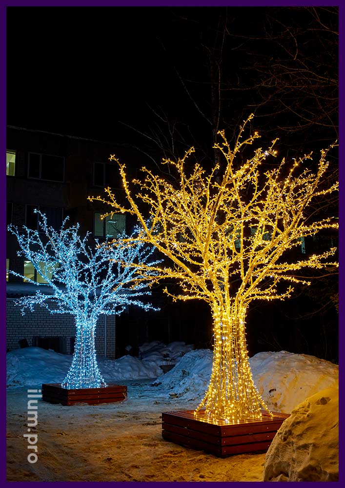 Деревья из металла с подсветкой гирляндами разных цветов со статическим свечением и мерцанием