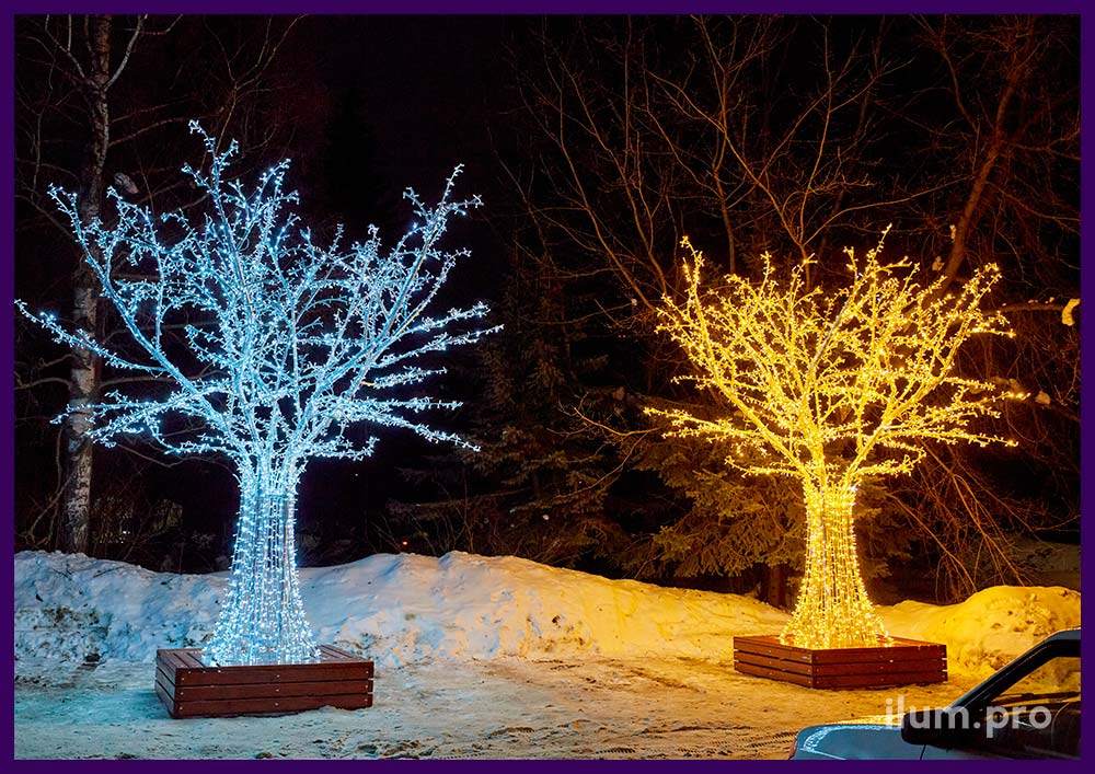 Разноцветные светодиодные деревья из металлических труб с подсветкой уличными гирляндами