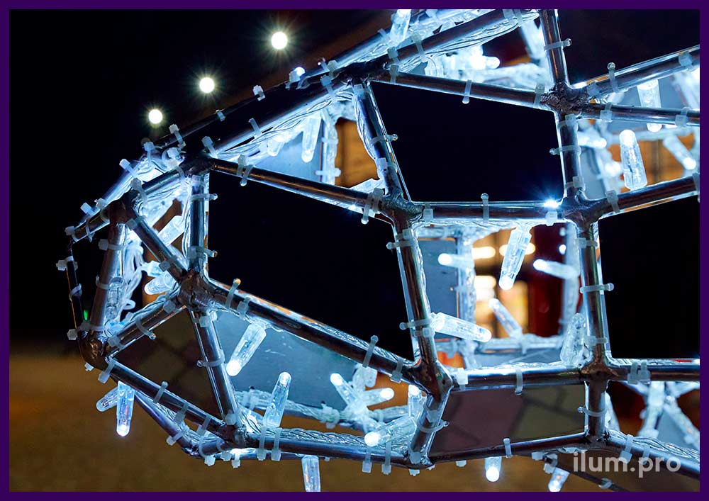 Зеркальный полигональный олень из нержавеющего алюминиевого сплава с зеркальными гранями