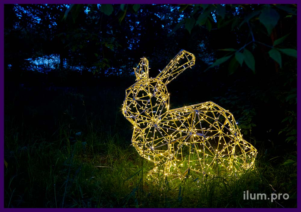 Полигональные зайцы с подсветкой для установки в саду или парке