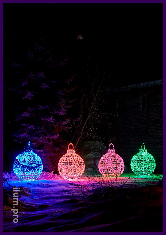 Декорации новогодние светодиодные для улицы и помещений - ёлочные игрушки с алюминиевым каркасом и гирляндами разных цветов