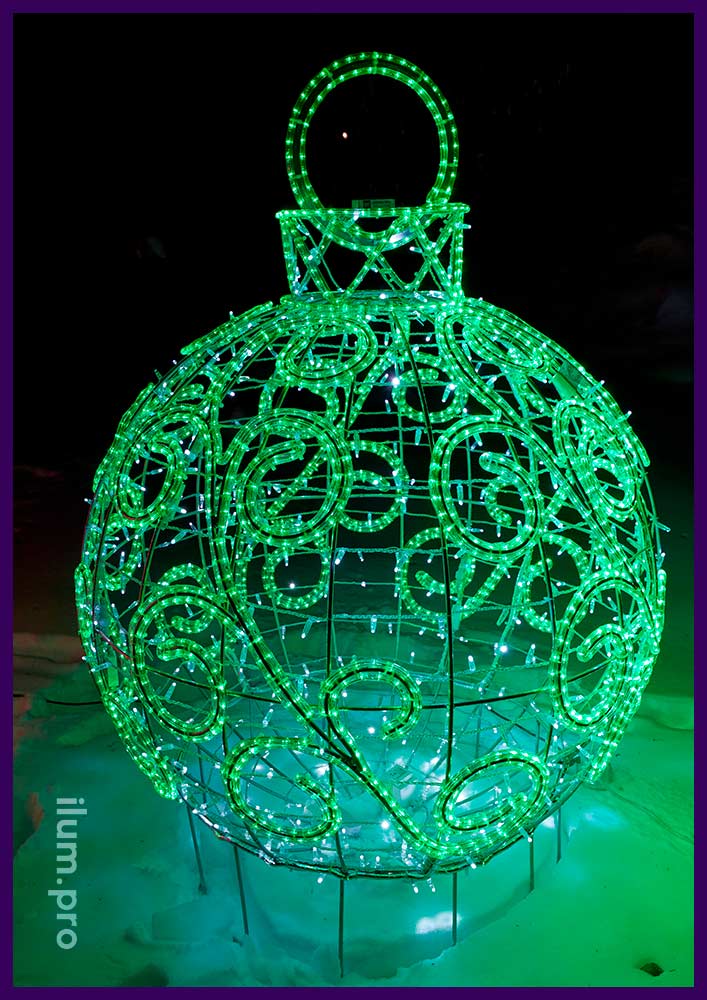 Новогодние фигуры для парков и скверов в форме ёлочных шаров с каркасом из алюминия и иллюминацией
