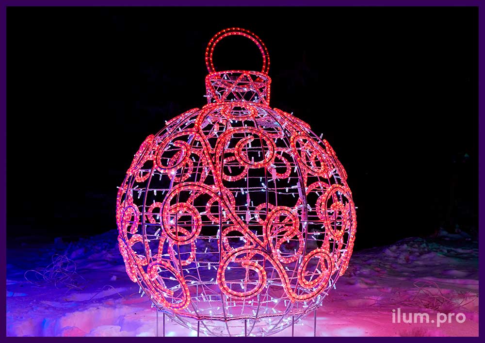 Новогоднее оформление территории светящимися шарами в виде ёлочных игрушек с иллюминацией IP65