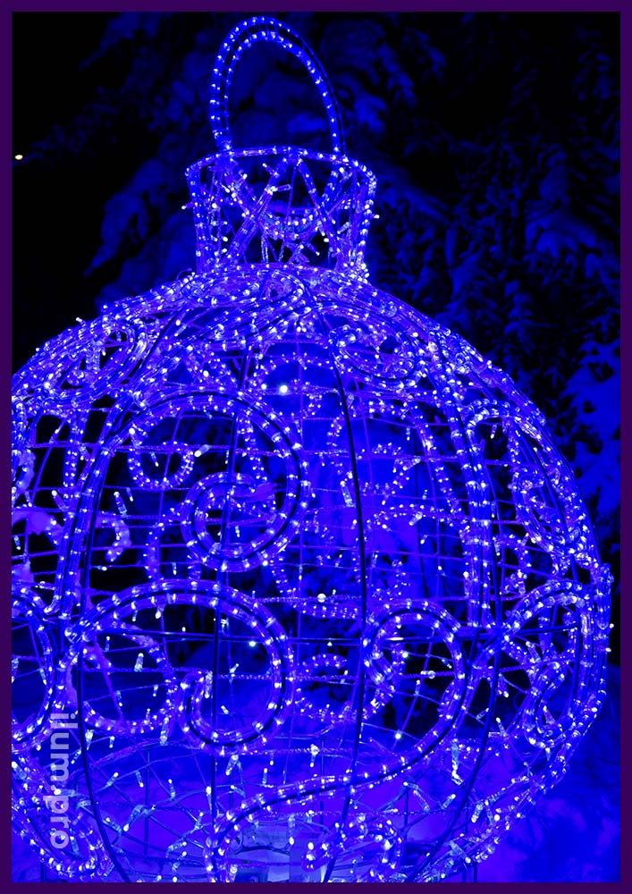 Иллюминация светодиодная декоративная для украшения городского парка на новогодние праздники - шары в форме ёлочных игрушек