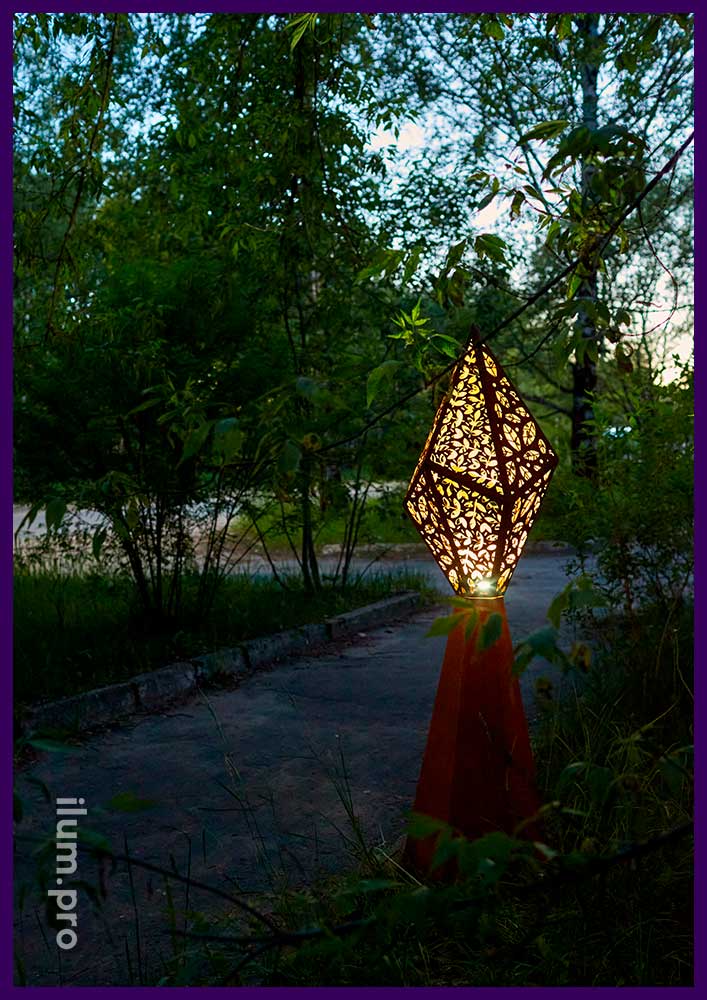 Необычные садово-парковые светильники для благоустройства территории