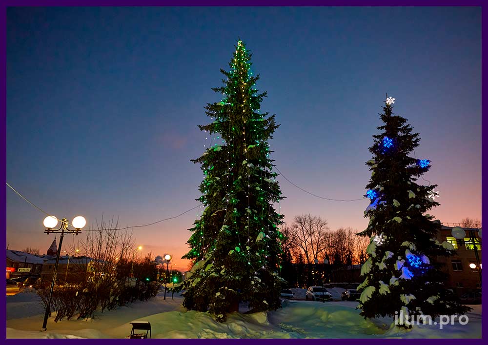 Иллюминация для деревьев на новогодние праздники, снежинки и разноцветный белтлайт