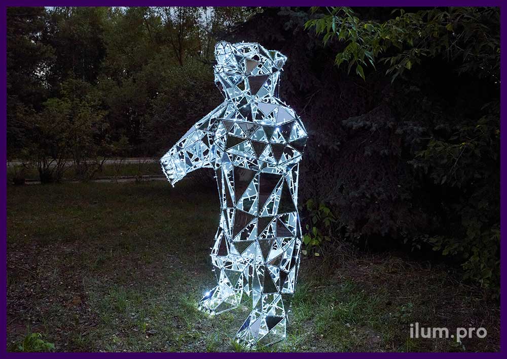 Благоустройство парка - установка светящихся скульптур в полигональном стиле - медведь