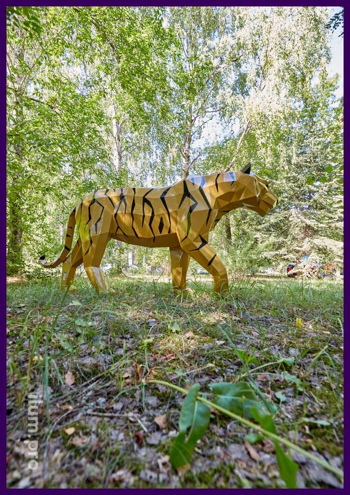 Тигры полигональные из крашеной стали - садово-парковые ландшафтные скульптуры животных